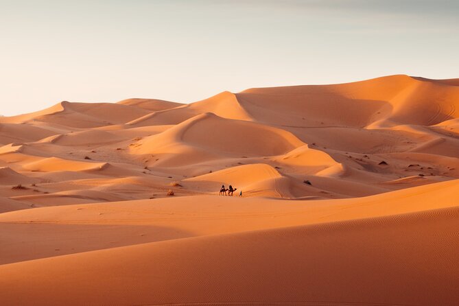 2 Days Desert Private Luxury Couple's Retreat Camel Trek + Quad - Day two: from quiet dunes to fast quads