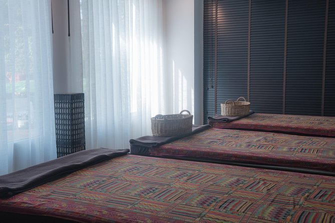 3 Hrs Sweet Couple Honeymoon in The Home - Free Transportation (For 2 Person) - Facial Treatment and the Finish