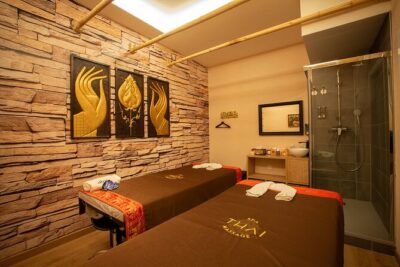 60 min Couple’s Massage to Choose and 30 min Floral Bath THAI MASSAGE ALURA