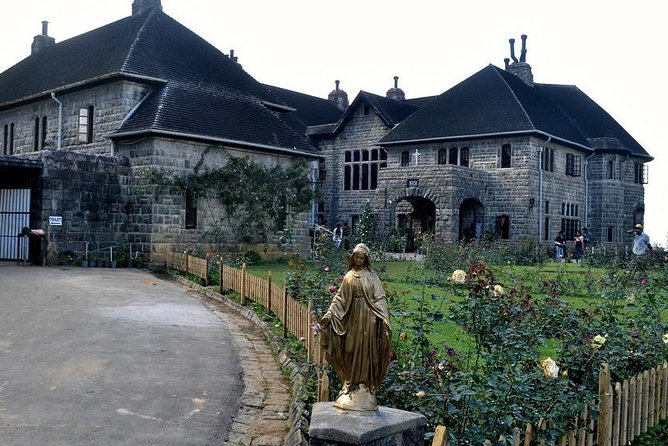 8-Day Romantic Honeymoon Tour - Day 7: Tea country, Kandy temples, and an evening performance