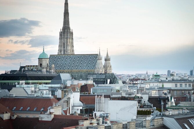 A box for a romantic walk in the city center of Vienna - Grünangergasse and Vienna’s romantic passageways