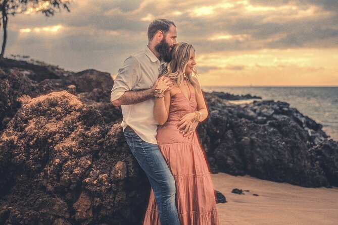 A Romantic Photoshoot for 2 in Maui - Meeting at Ulua Beach in Wailea