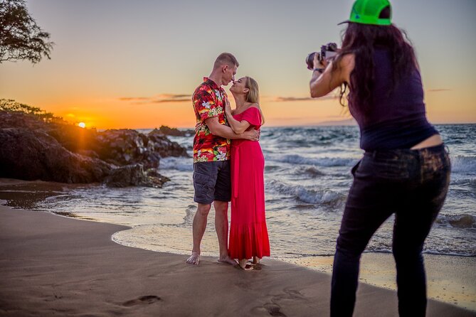 A Romantic Photoshoot for 2 in Maui - The photographers and the style of direction