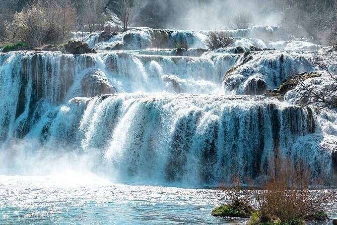 Airport Zadar or Zadar to Split via Krka waterfalls for singles or couples - A private route from Zadar to Split