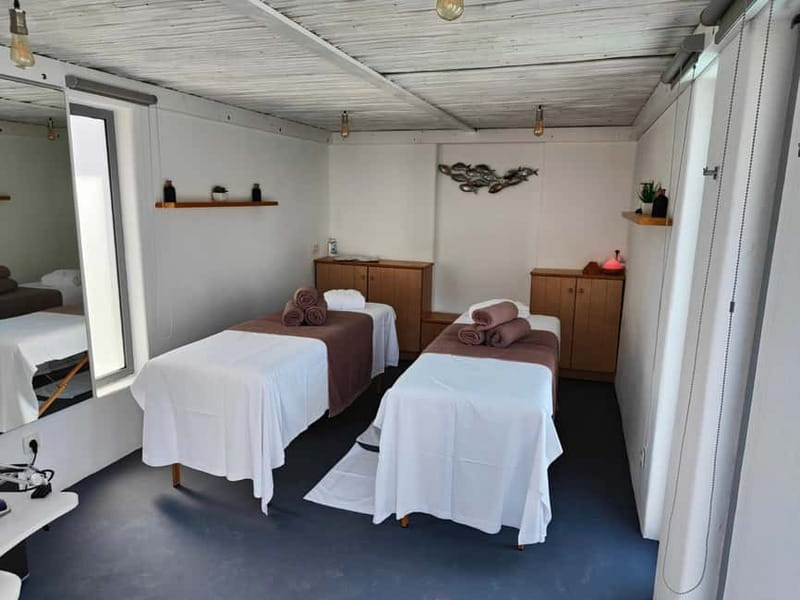 Akrotiri: Aromatherapy Couples Massage - Aromatherapy, oils, and the mood of the treatment