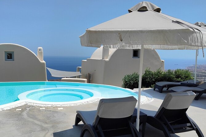 Akrotiri: Couples Massage & Pool Day Access - Romance without too much ceremony