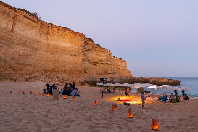 Albufeira: 6-Hour Sunset Dinner Catamaran Cruise with Open Bar - Seeing Benagil Cave from the water