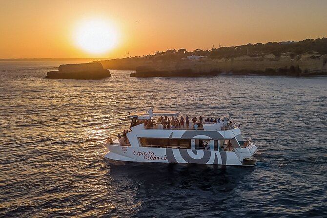 Albufeira: 6-Hour Sunset Dinner Catamaran Cruise with Open Bar - What the $85.28 price really covers
