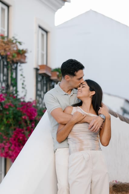Algarve: 1 hour Couple & Family Photoshoot - Who will appreciate this experience most?