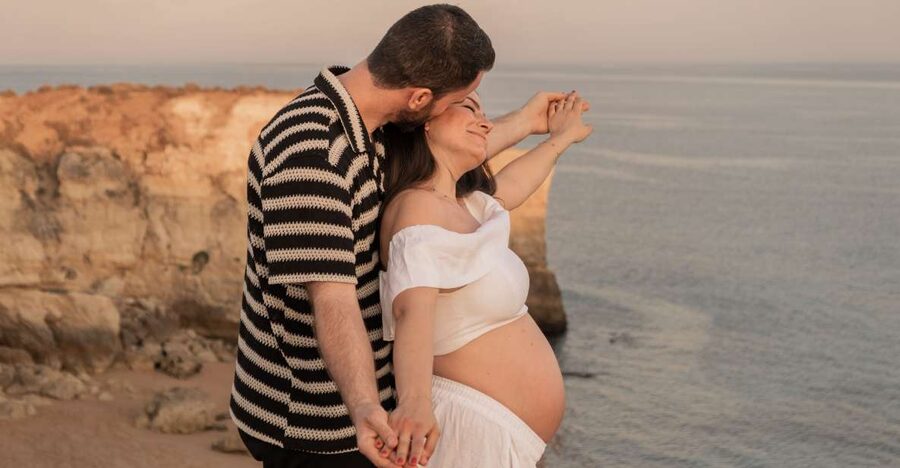 Algarve: Photoshoot for couple, family, portrait - Posing help makes this friendly for beginners