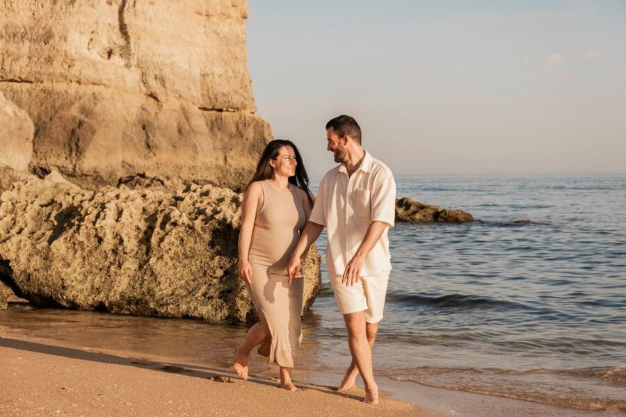 Algarve: Photoshoot for couple, family, portrait - Clothing advice for natural Algarve portraits