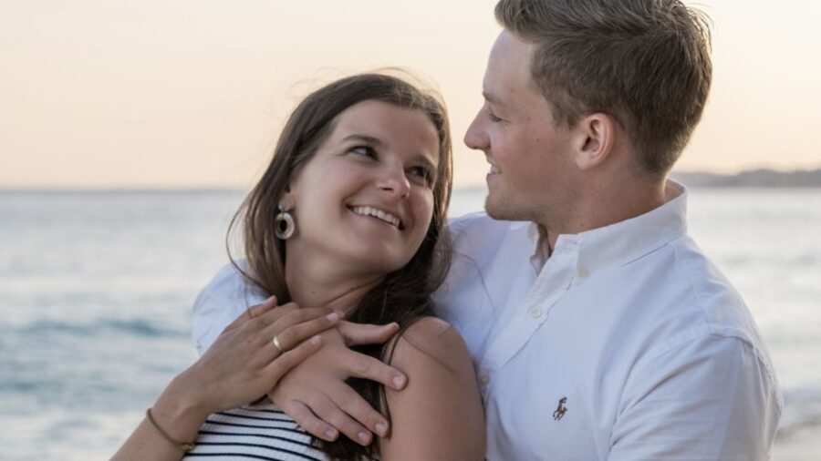 Algarve: Photoshoot for couple, family, portrait - Who will get the most from this experience?