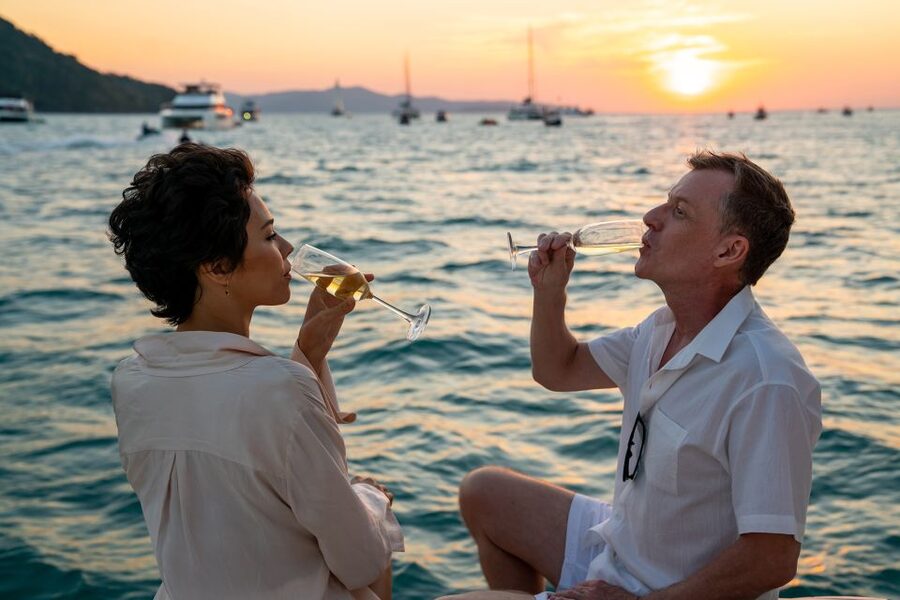 Amalfi Coast: Romantic Sunset Cruise with Music & Cocktails - Private service and group fit