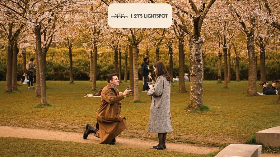 Amsterdam Photographer: Private Proposal Photoshoot Session - A canal bridge gives the proposal a proper Amsterdam setting