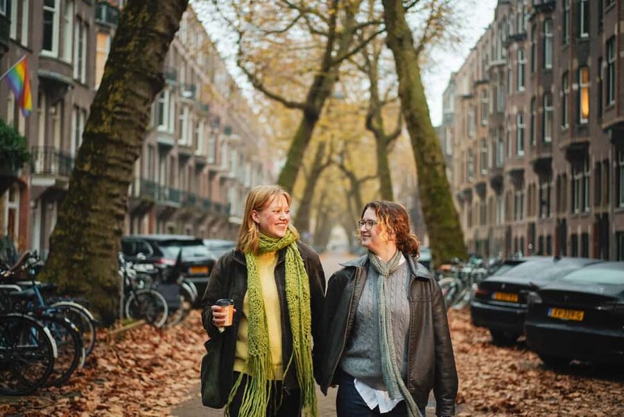 Amsterdam: Private Photoshoot for Couple, Family, or Solo - Key points at a glance