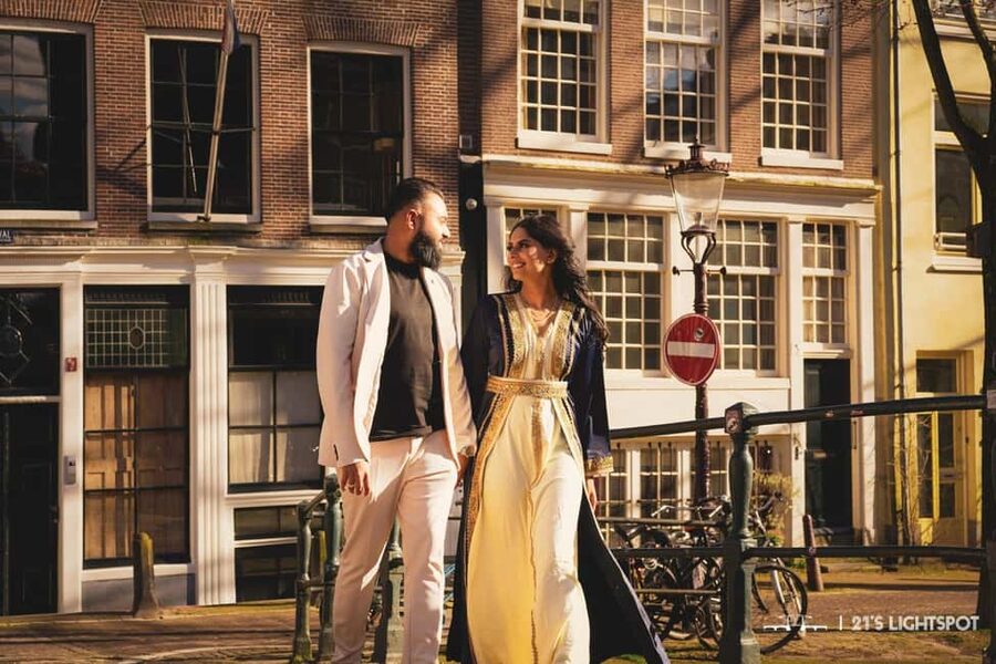 Amsterdam: Private Photoshoot for Couple, Family, or Solo - Session lengths from 15 to 50 minutes