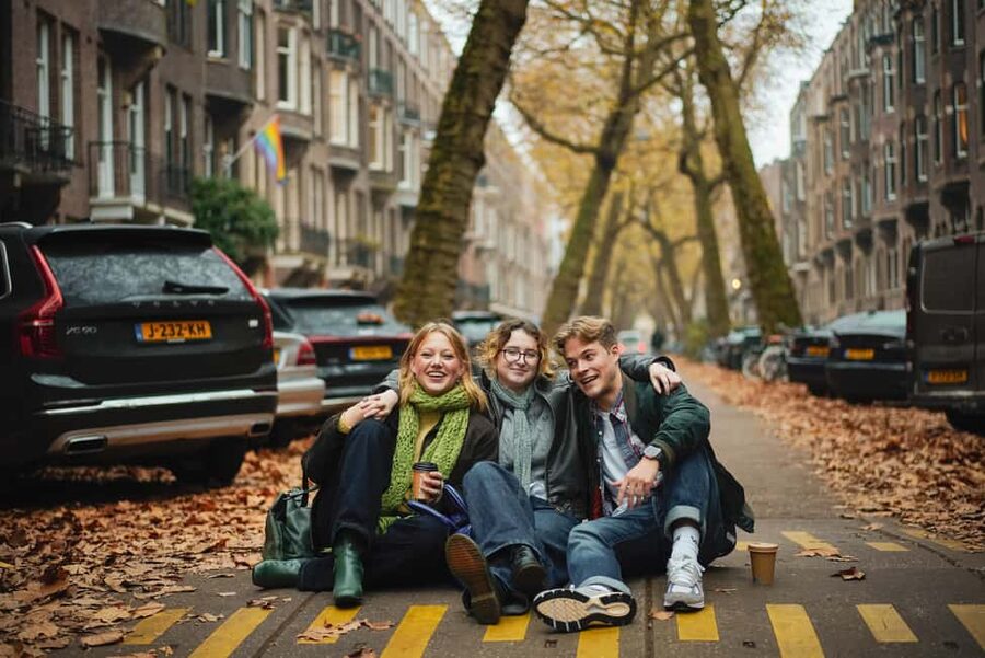 Amsterdam: Private Photoshoot for Couple, Family, or Solo - Who should book this experience