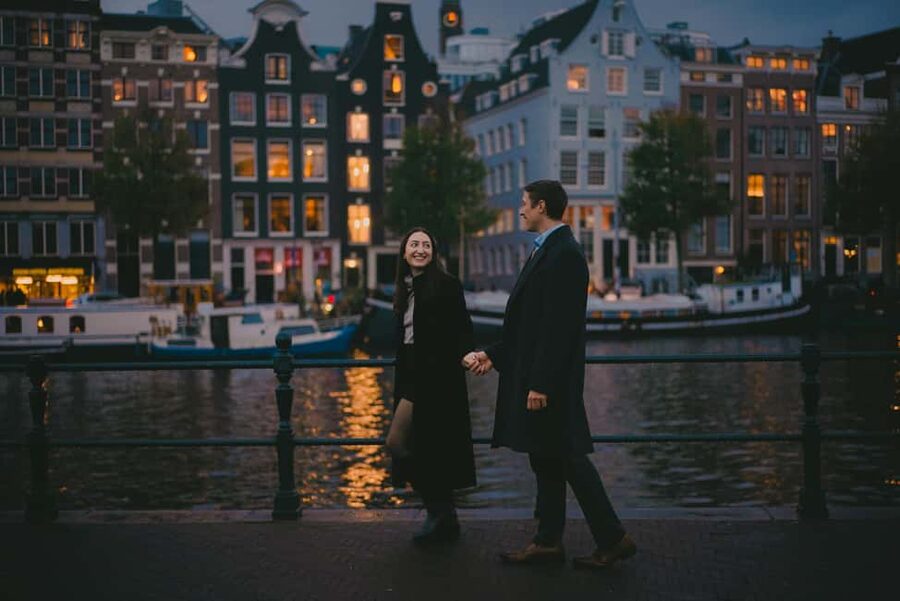 Amsterdam: Private Photoshoot for Couple, Family, or Solo - Meeting your photographer and choosing a style