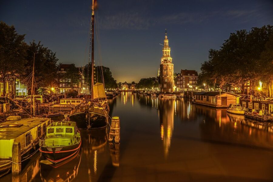 Amsterdam: Private Romantic Evening Boat Tour with Prosecco - Starting at Keizersgracht 401