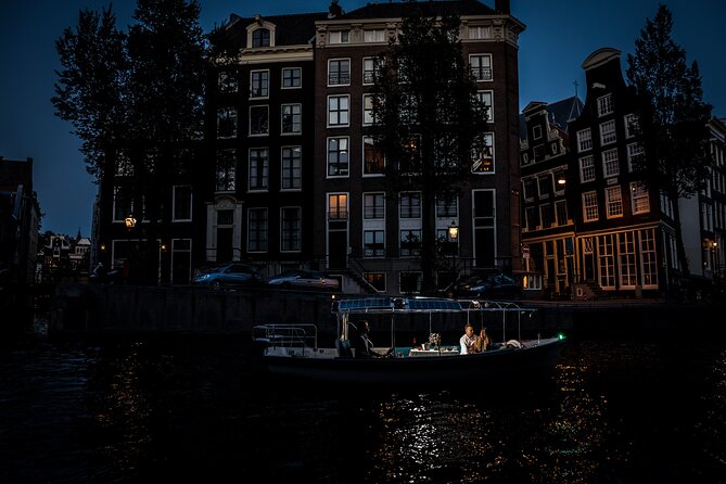 Amsterdam: Private Romantic Evening Canal Cruise + Bubbles/Snacks - Choosing between 45 and 90 minutes