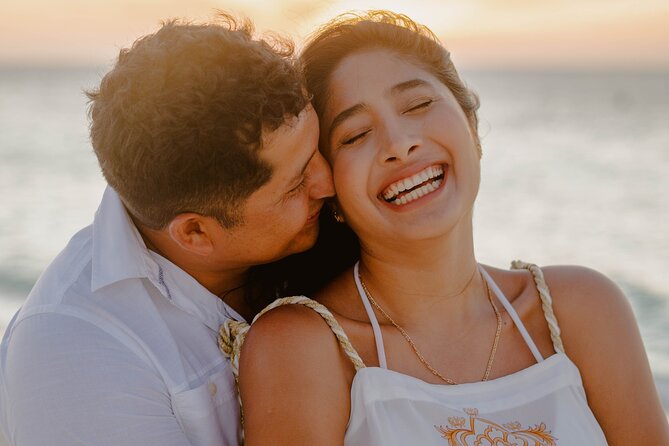 Aruba Romantic Sunset Photoshoot & Beach Picnic in Luxury Cabana - The photography session and proposal planning