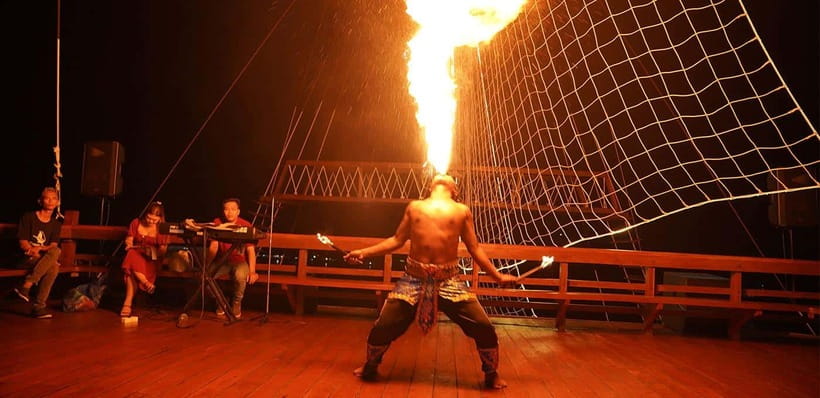 Bali Phinisi Cruise: Sunset Dinner with Live Music & Buffet - Dinner at four buffet counters