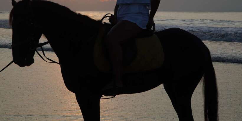 Bali: Romantic Seafood Dinner Jimbaran Beach Include Sunset - Key points to know before booking