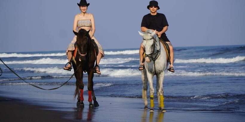 Bali: Romantic Seafood Dinner Jimbaran Beach Include Sunset - Following the schedule from Ganesha Cafe to the beach
