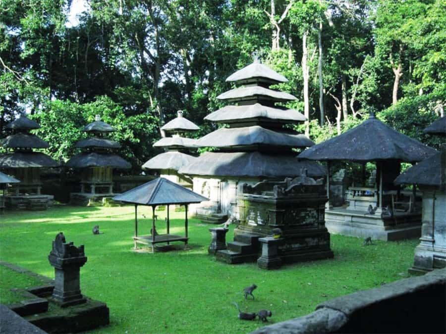 Bali : Tanah Lot Temple Tour with Sunset Dinner - Key points at a glance