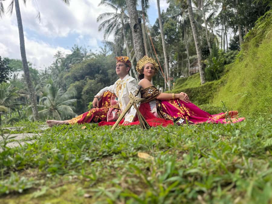Bali:Traditional Wedding Photoshoot with the Rice Field View - Seven photo spots with different moods