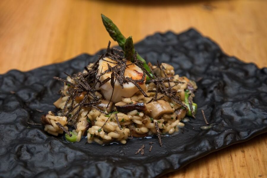 Barcelona Gourmet Food & Wine Tour with Local Expert - Why the small group matters