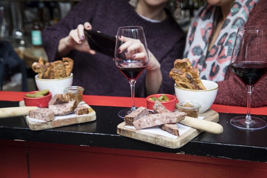 Barcelona Gourmet Food & Wine Tour with Local Expert - First stop: four tapas and local wine