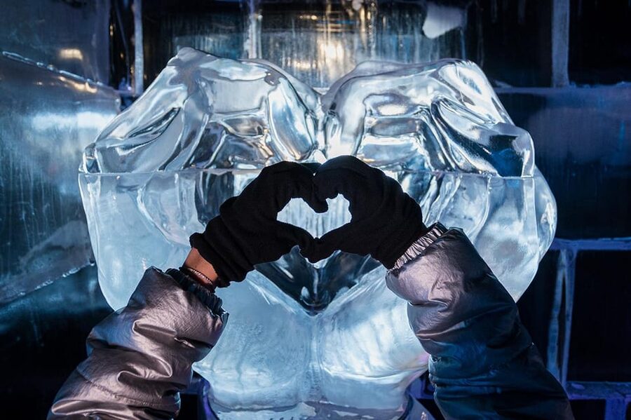 Barcelona: Ice Bar and Terrace Drinks Romantic Package - The best way to make the evening feel special