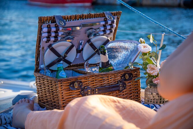 Barcelona Private Romantic Sailing Tour - Key points at a glance