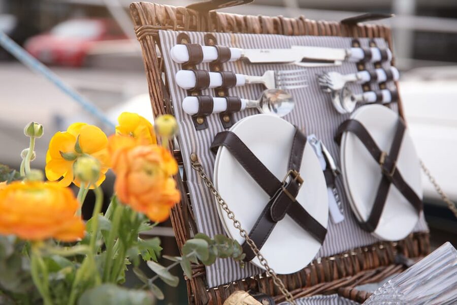 Barcelona: Private Romantic Sailing Tour with Drinks - Who Will Enjoy This Sailing Trip Most?