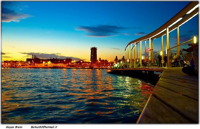 Barcelona: Romantic Private Sailing Tour - Three hours with Barcelona on the horizon