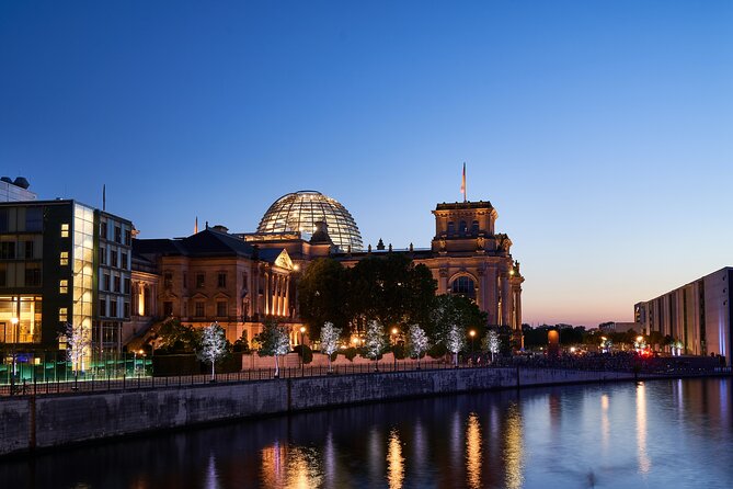 Berlin Capital 4-Course Sunset Dinner Cruise Including Drinks - What you see from the river
