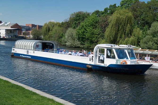 Berlin Capital 4-Course Sunset Dinner Cruise Including Drinks - Commentary is useful, but seating and noise matter