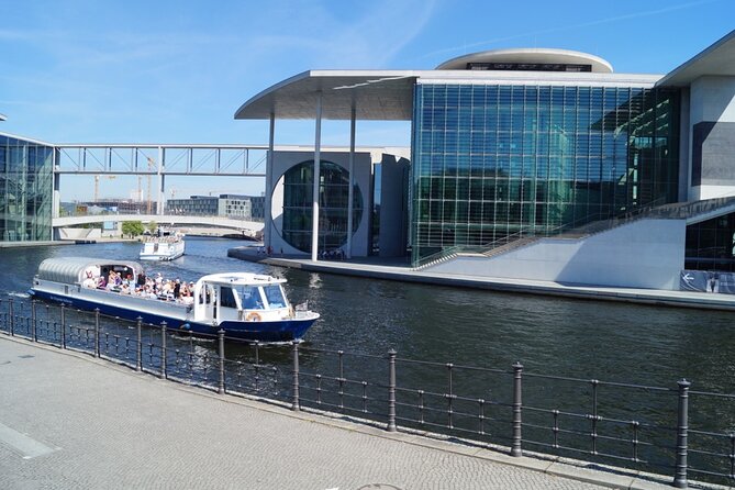 Berlin Capital 4-Course Sunset Dinner Cruise Including Drinks - Who will enjoy this cruise most