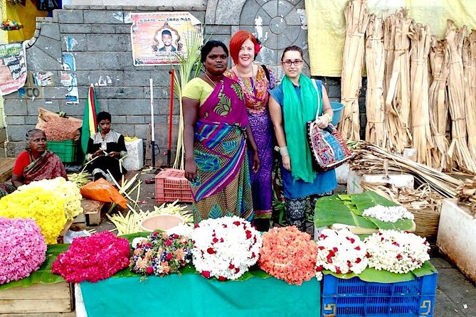 Big Fat Indian Wedding, shopping & bazaar walking tour in Chennai - North Usman Road’s silk, gold, and steel
