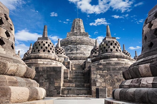 Borobudur, Prambanan, Prambanan Sunset Dinner, Prambanan Ramayana - Key points at a glance