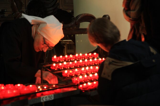 BRYGGJA ROMANTICA - 3 Hour Romantic Tour in Bruges - Dijver leads into the canal boat trip