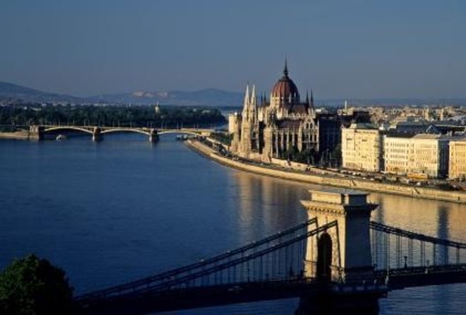 Budapest Danube River Candlelit Dinner Cruise with Live Music - Key points to know before booking