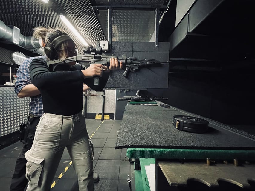 Budapest: Shooting Experience for Couples, The Perfect Date - A One-Hour Date With Real Firearms