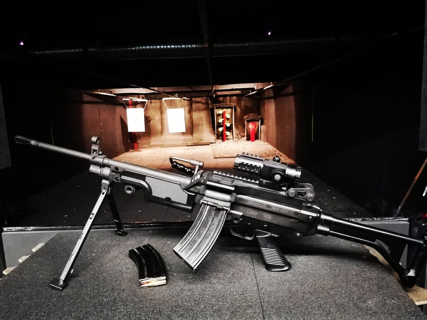 Budapest: Shooting Experience for Couples, The Perfect Date - Why the Small Two-Person Group Matters