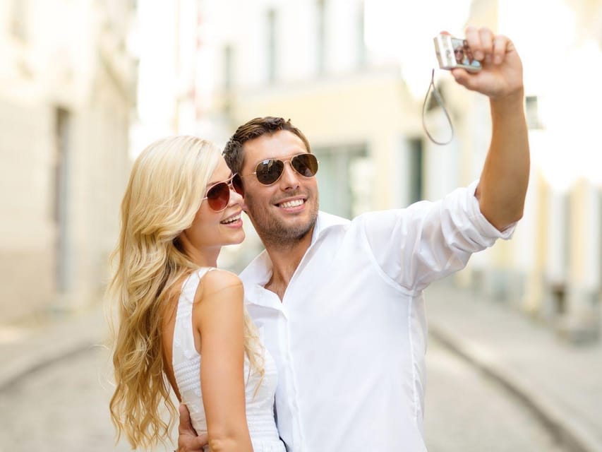 Cala Millor: AdventureDate, fun game, city walk for couples - Key points to know before you book