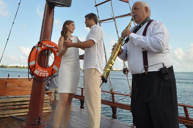 Cancun Romantic Lobster Dinner at Lagoon (sunset and night) - Who will enjoy this Cancun lagoon cruise most