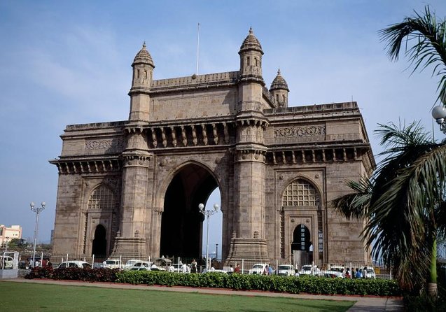 Candlelight Dining Experience for Two On a Yacht in Mumbai - Key points before you book