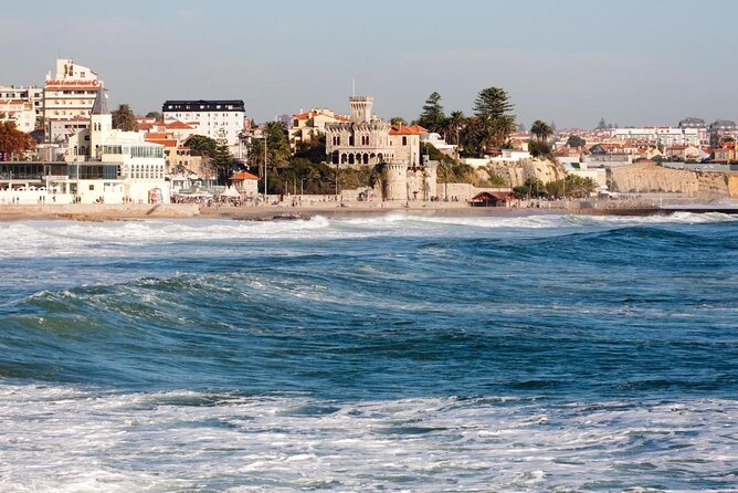 Cascais Romantic Luxury Private 2h Cruise with sparkling wine - Key points at a glance