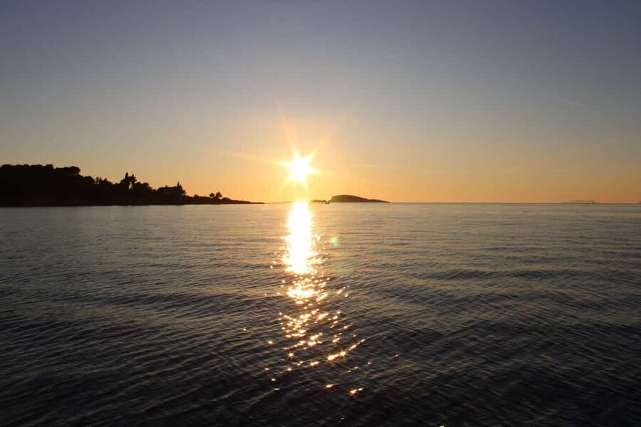 Cavtat: Romantic Sunset Cruise with Unlimited Drinks - Crew, comfort, and possible weak spots